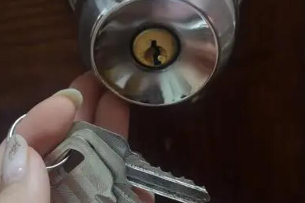 大門把手鎖怎么拆 拆把手鎖有哪些注意事項(xiàng)